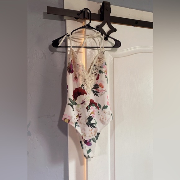 Windsor Tops - Windsor Pink Floral Bodysuit